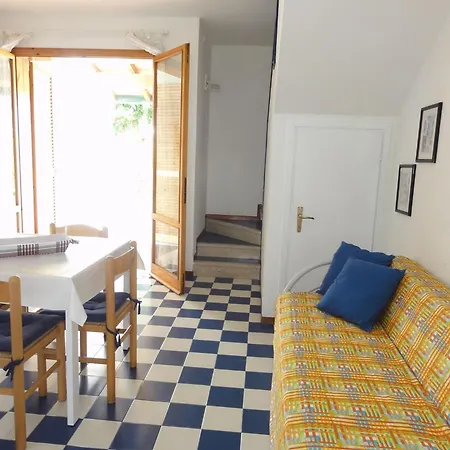 Charming Two-storey Вилла Бибионе